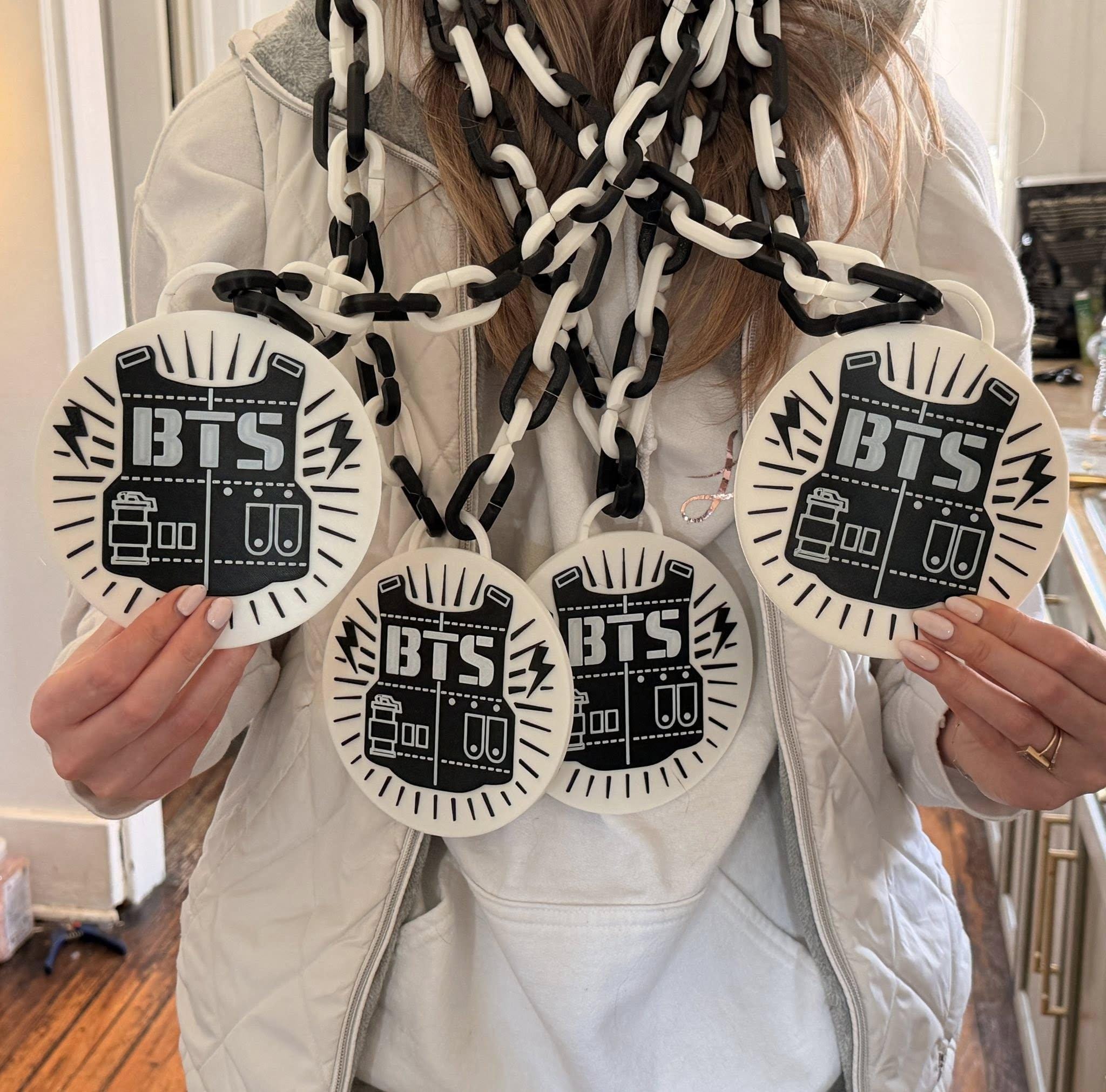 BTS Chain Necklace product photo 1