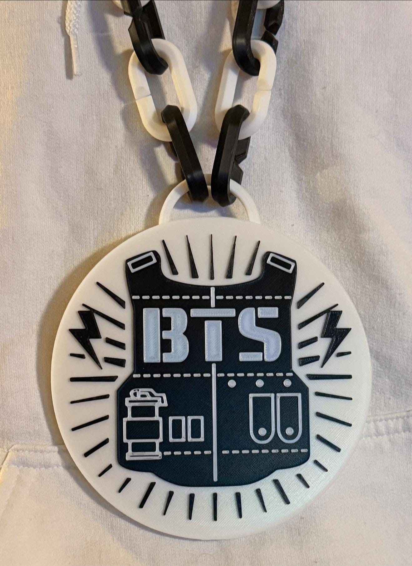 BTS Chain Necklace product photo 2